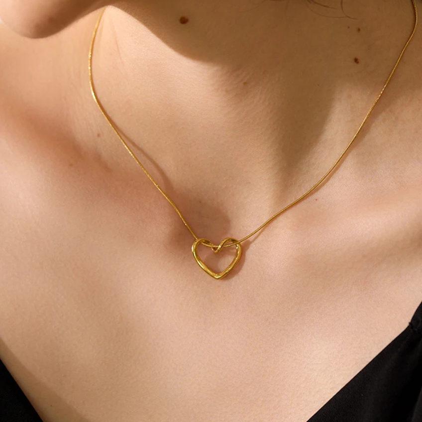 Necklace Amora Hollow