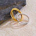 Load image into Gallery viewer, Twist Geometry Ring