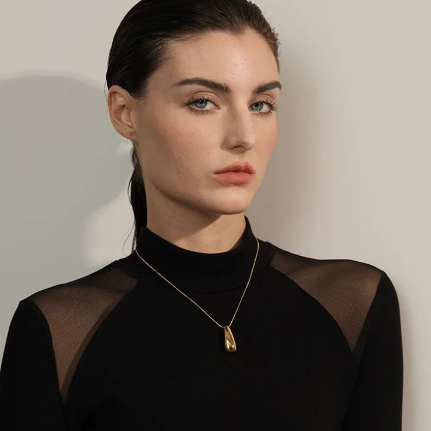Elyra Drop Pendant Necklace