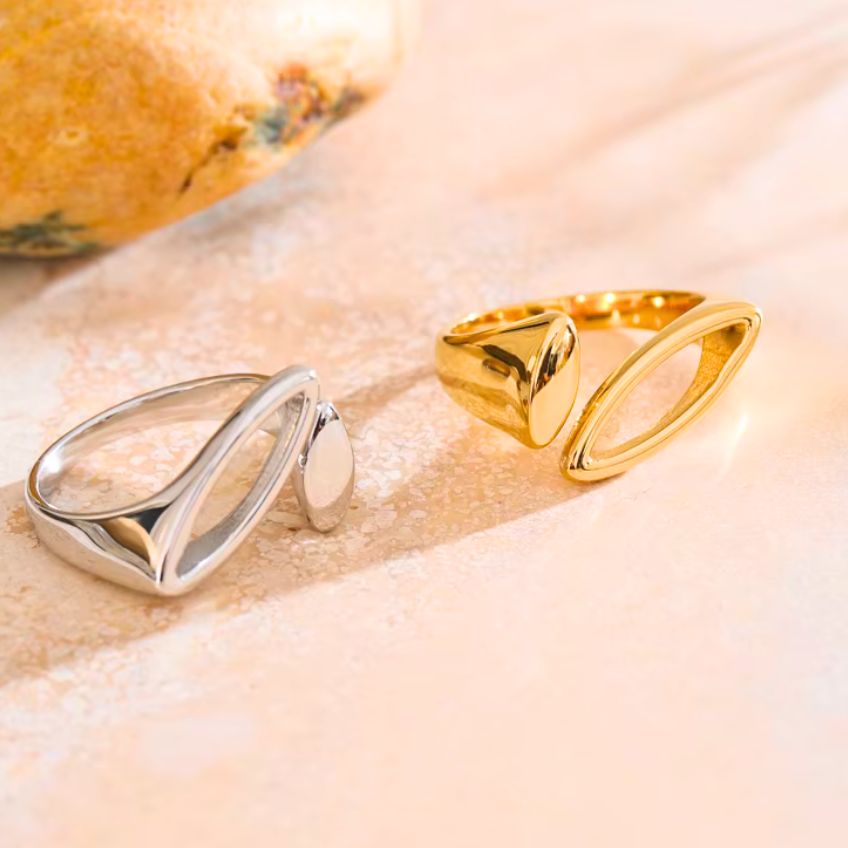 Geometric Hollow Ring