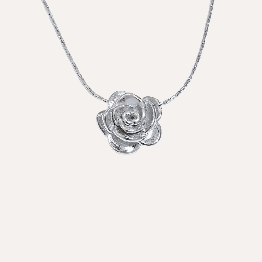 Necklace Fleur Aura – 18K Gold-Plated Floral Pendant