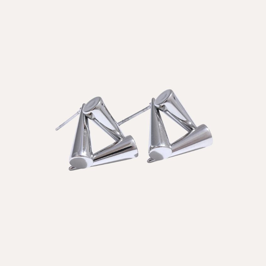 Earrings Vertex Edge – Geometric Triangle Studs in 18K