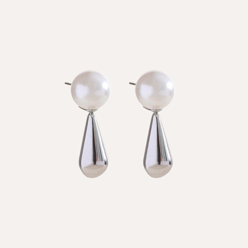 Earrings Lumi Drop – Teardrop Pearl Studs in Stainless Steel