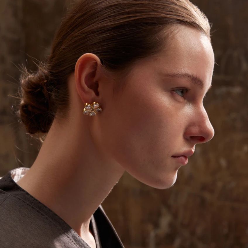 Earrings Lumi Flora – Golden Floral Studs with Zirconia Shine