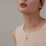 Load image into Gallery viewer, Rosabel Metal Rose Pendant Necklace

