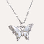 Load image into Gallery viewer, Shell Butterfly Necklace
