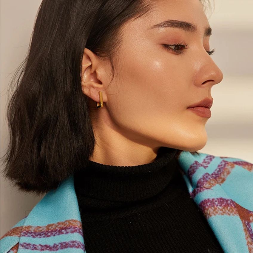 Cavella Square Hoop Earrings