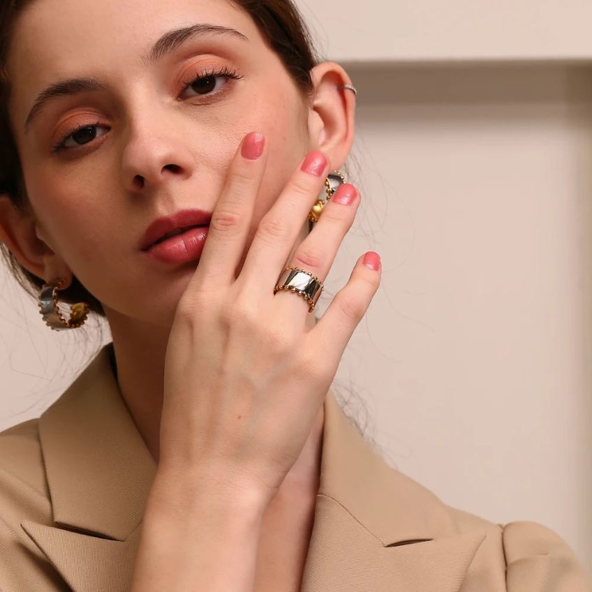 Mirèlle Beaded Edge Ring