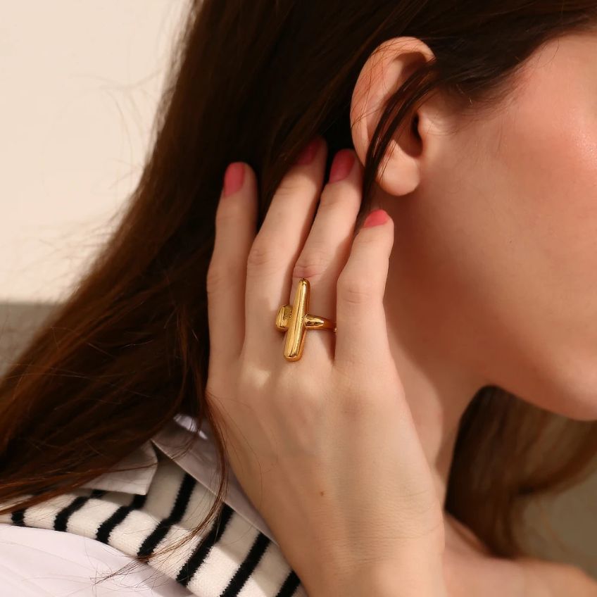 Elaris Sculpted Open Ring