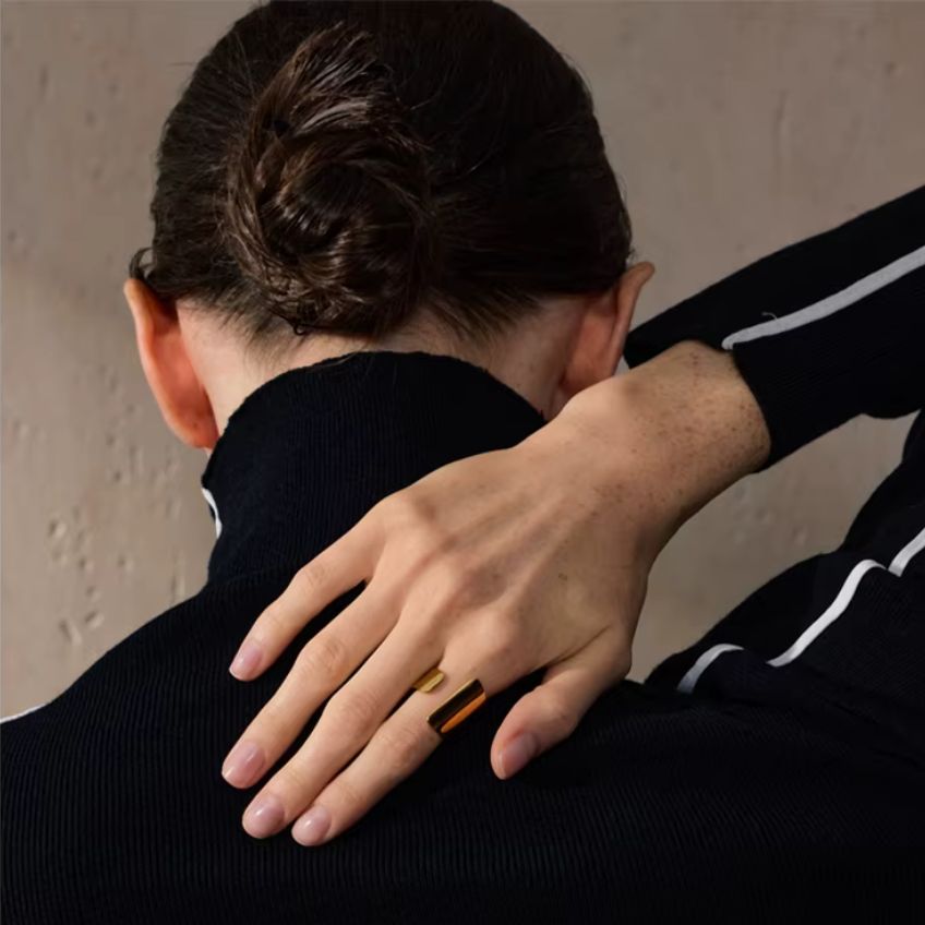 Wide Open Geometry Ring