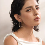 Load image into Gallery viewer, Earrings Liora Bow – Pearl Drop Earrings with Snake Chain Detail
