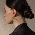 Load image into Gallery viewer, Earrings Liora Bow
