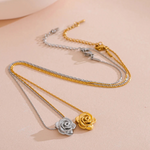 Load image into Gallery viewer, Necklace Fleur Aura – 18K Gold-Plated Floral Pendant
