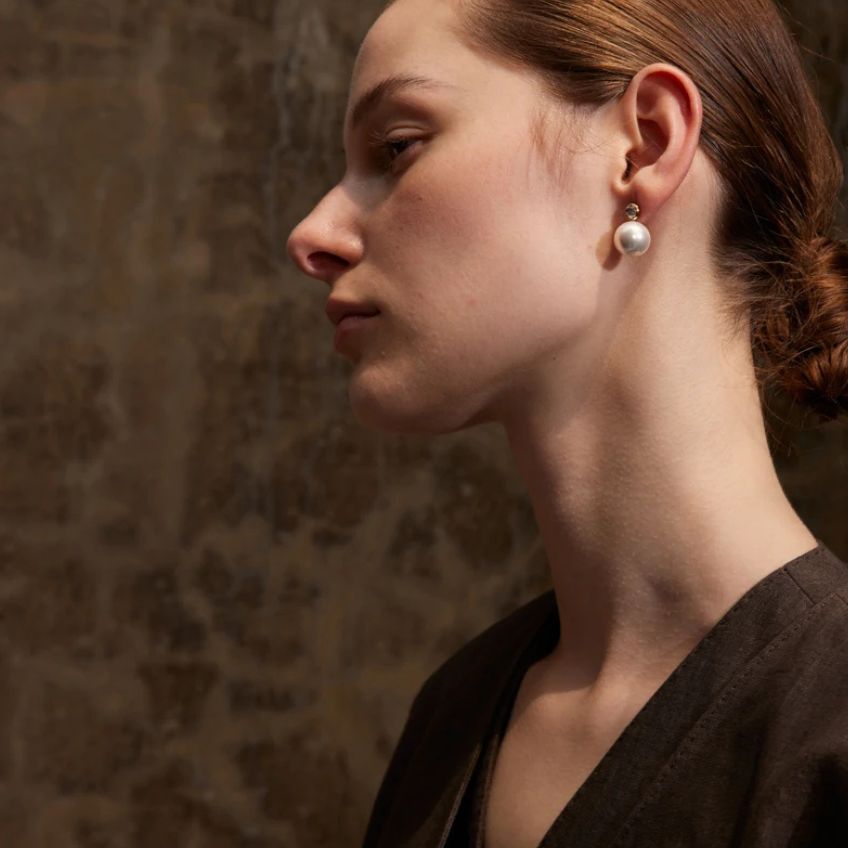 Earrings Aura Pearl – Classic Round Studs with Zircon Shine