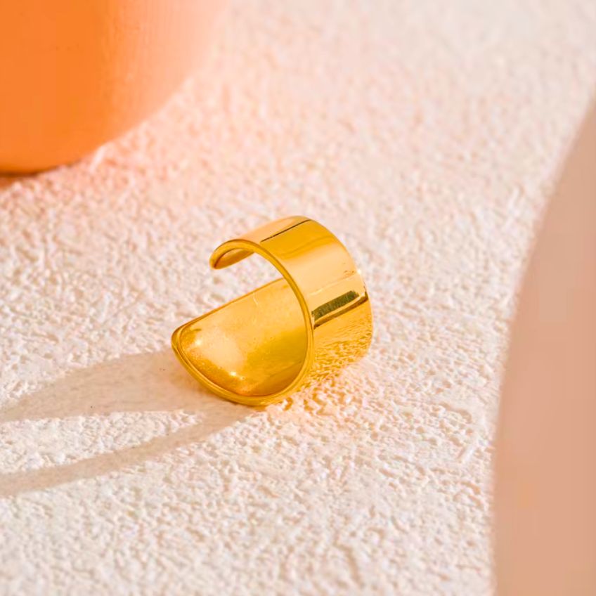 Wide Open Geometry Ring