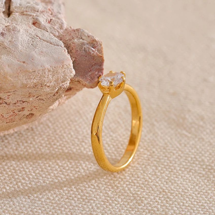 Aurelia Classic Zirconia Ring