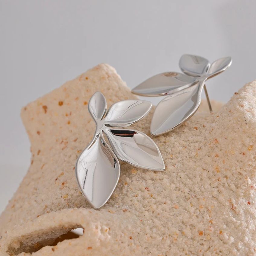 Elanora Leaf Bloom Studs