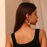 Load image into Gallery viewer, Earrings Linea Pin – Minimal Geometric Hoop Earrings

