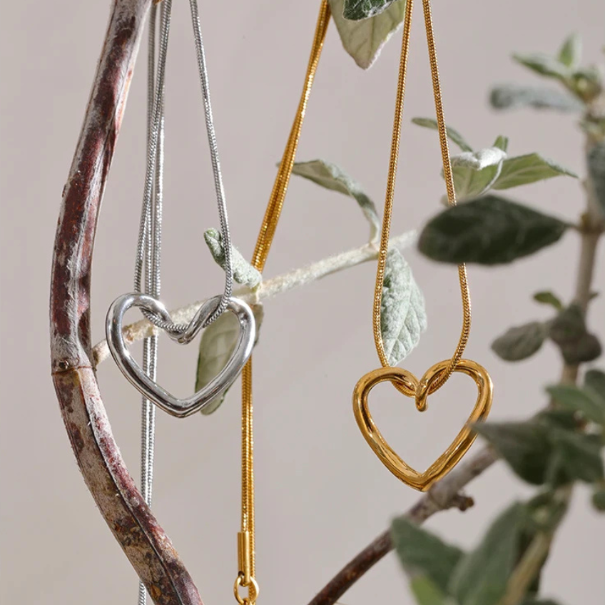Necklace Amora Hollow