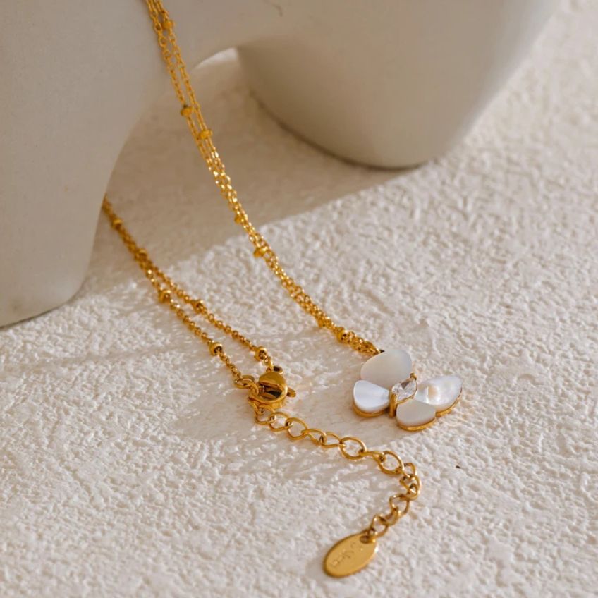 Auréa Butterfly Shell Necklace