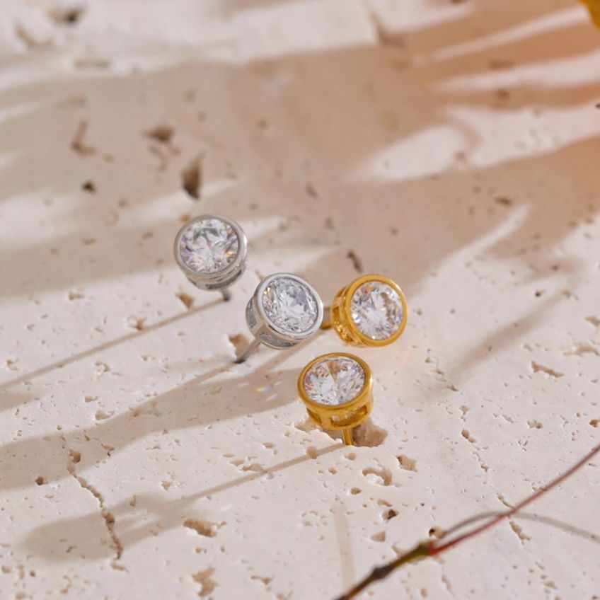 Lumira Spark Studs