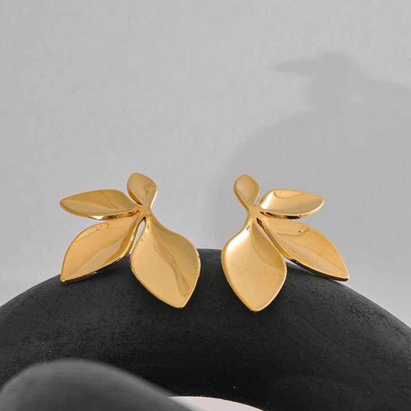Elanora Leaf Bloom Studs