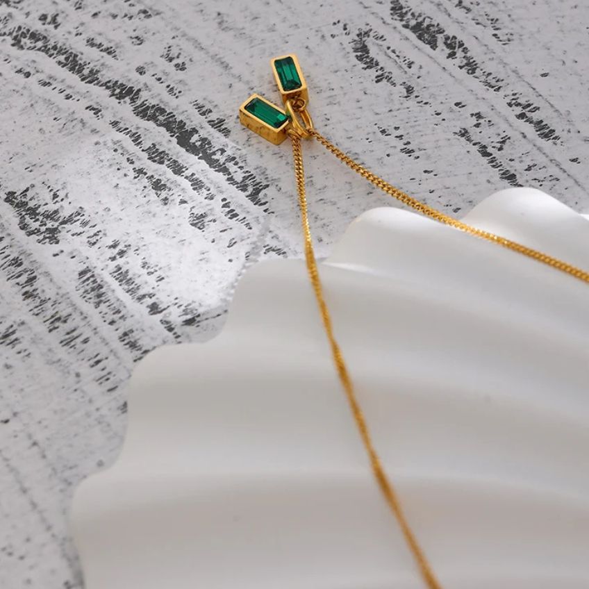 Collier Émeraude Élégance