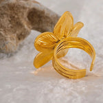 Load image into Gallery viewer, Floréva Bold Bloom Ring
