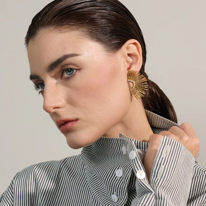 Earrings Nova Edge – Geometric Studs with Zircon Shine