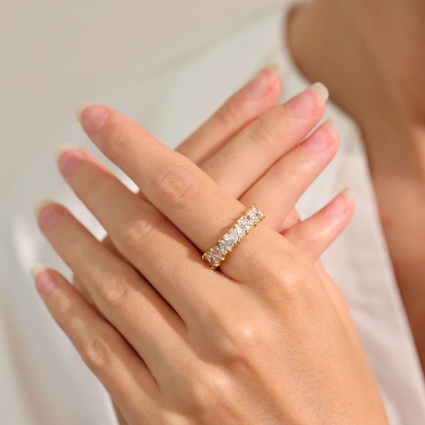 Lunara Heart Shine Ring